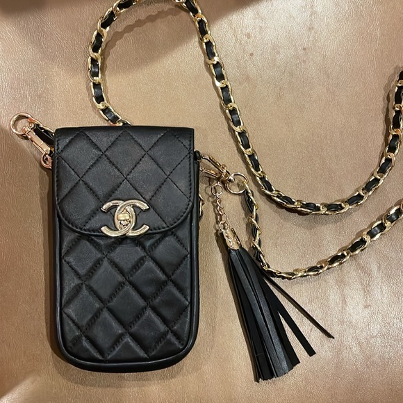 CHANEL Black Quilted Caviar Phone Holder New - Picture 9 of 10